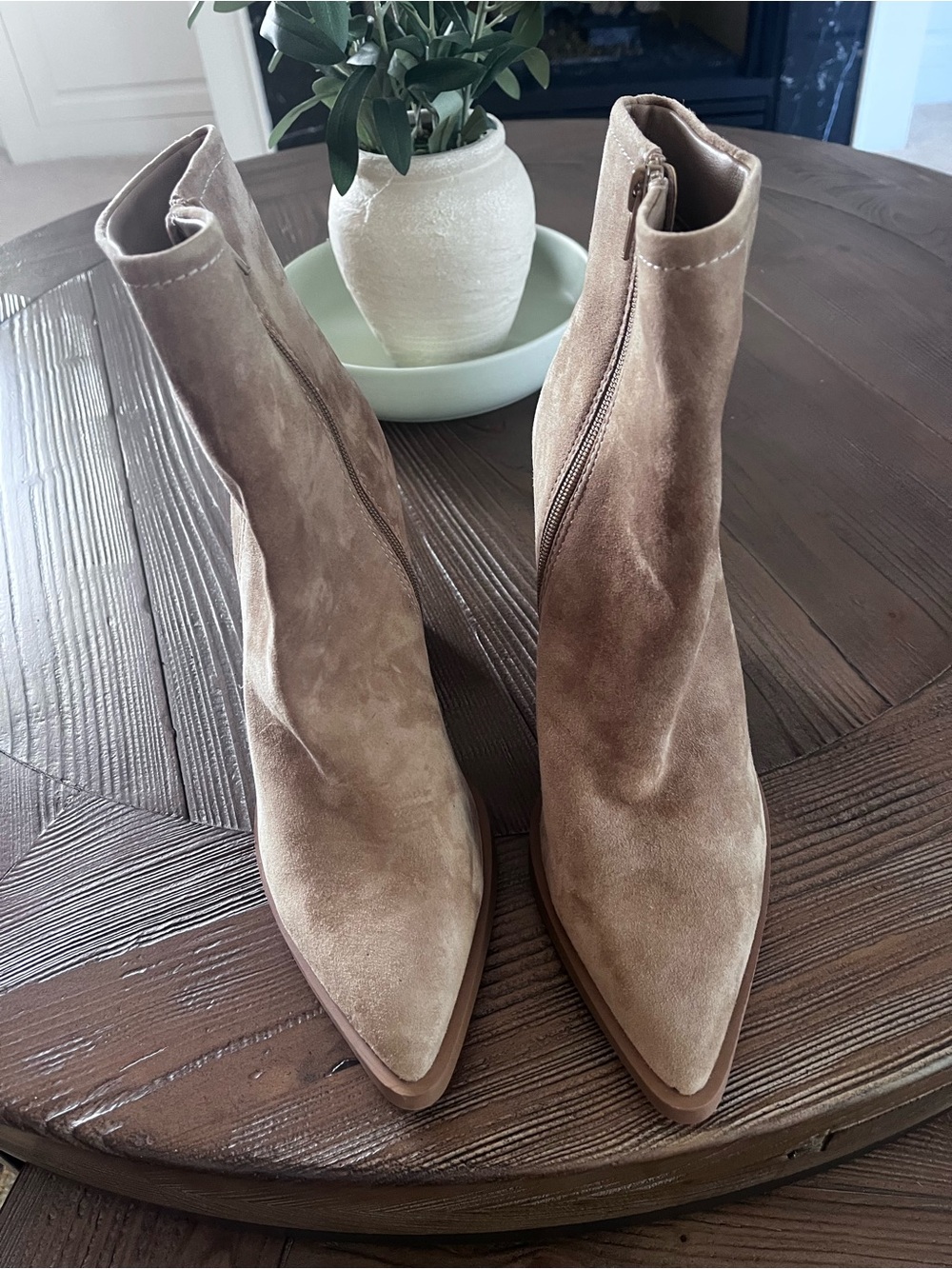 Steve Madden Suede Pointed Ankle Booties Size  9.5 NWOT